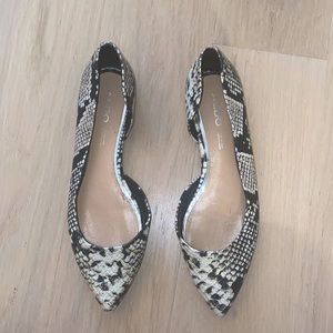 Aldo Snakeskin Pointed Toe Flats Size 6.5